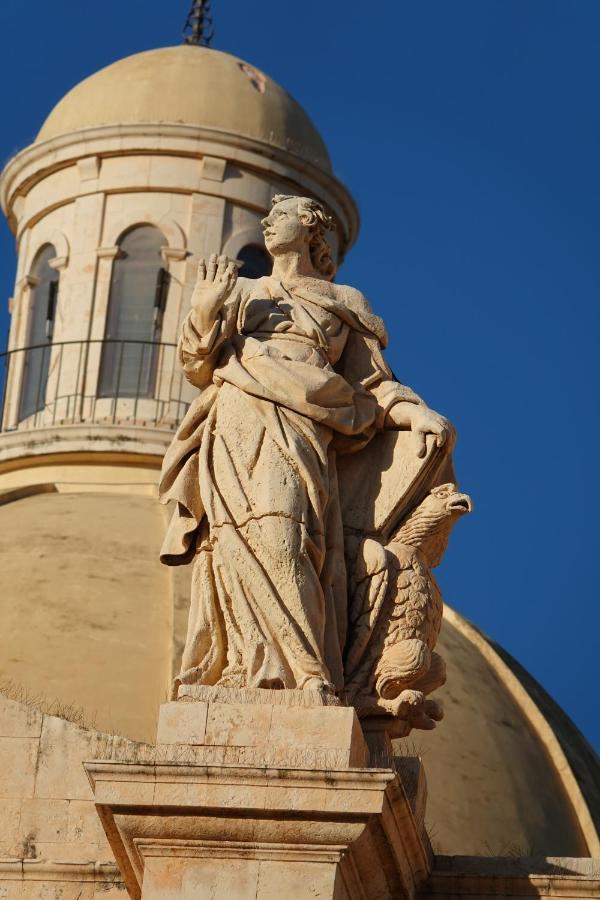 Casa Bommegna Villa Noto Buitenkant foto